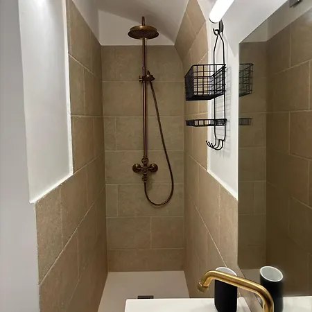 White Dome Retriet Apartment Bari