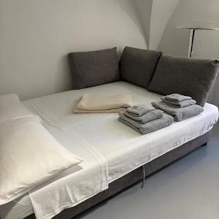 White Dome Retriet Apartment