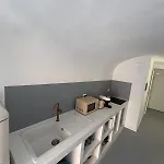 White Dome Retriet