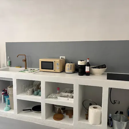 White Dome Retriet Daire *